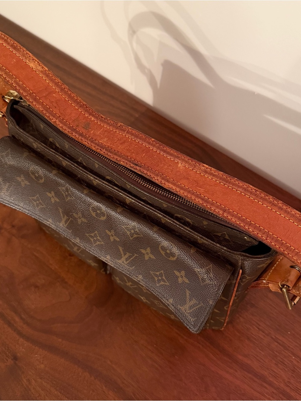 Authentic Louis Vuitton Viva Cite Shoulder Bag GM Brown Canvas - Picture 10 of 12